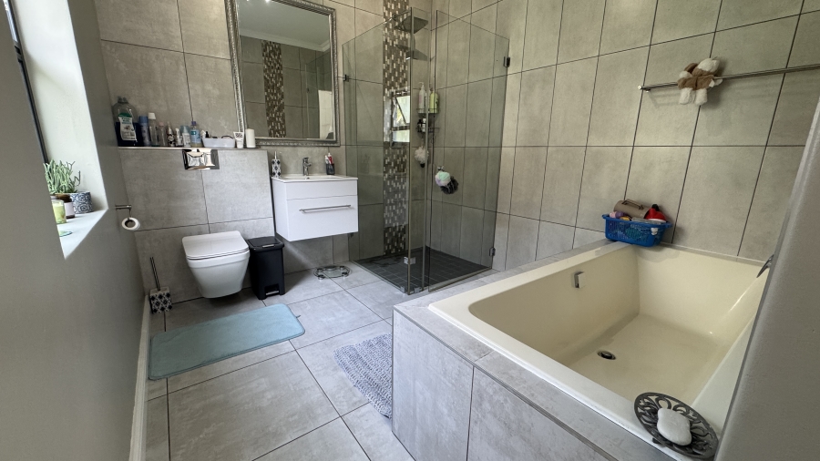 4 Bedroom Property for Sale in Malmesbury Rural Western Cape